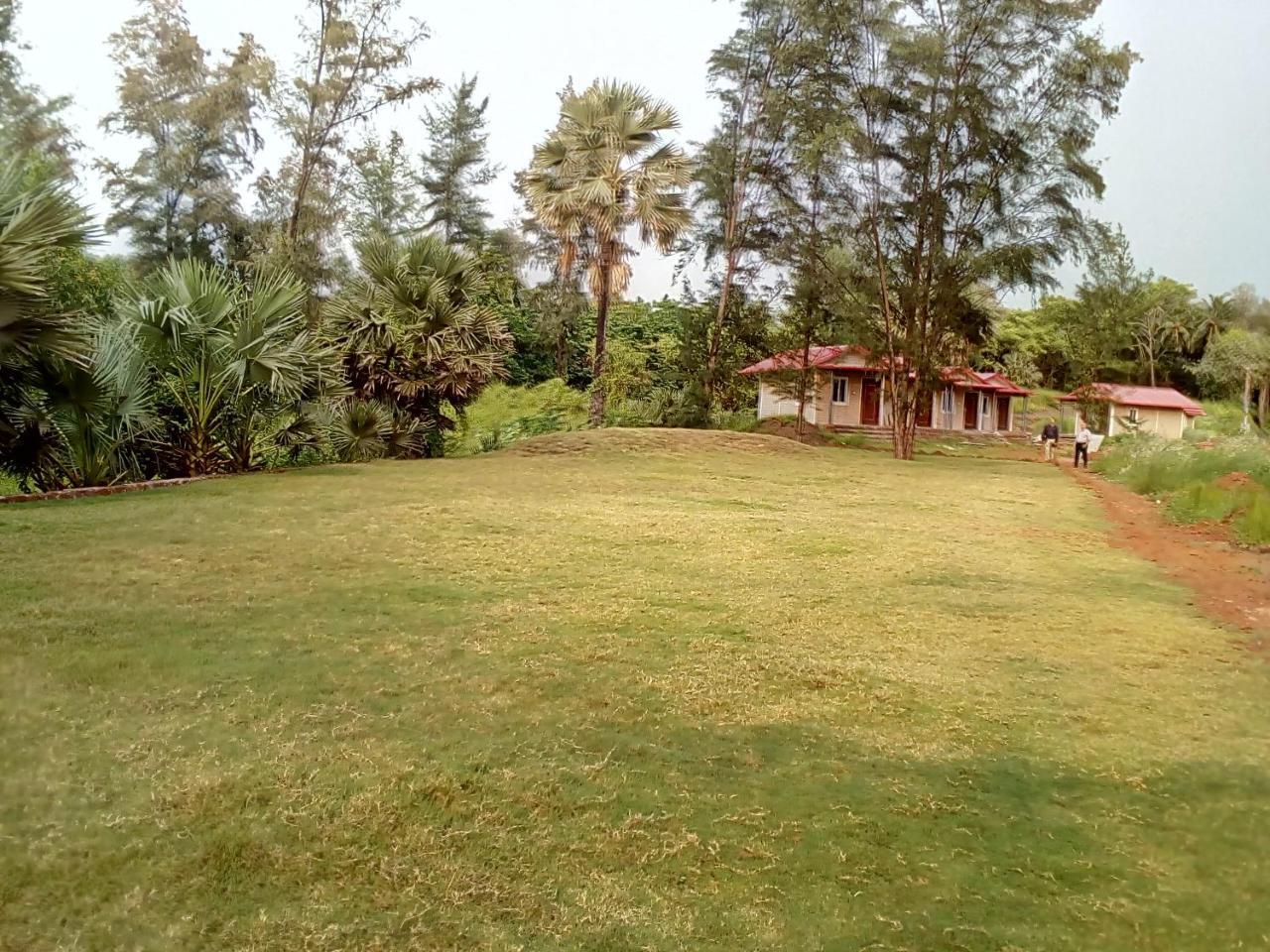 Feet Up Amaranth Resort Dāpoli Εξωτερικό φωτογραφία
